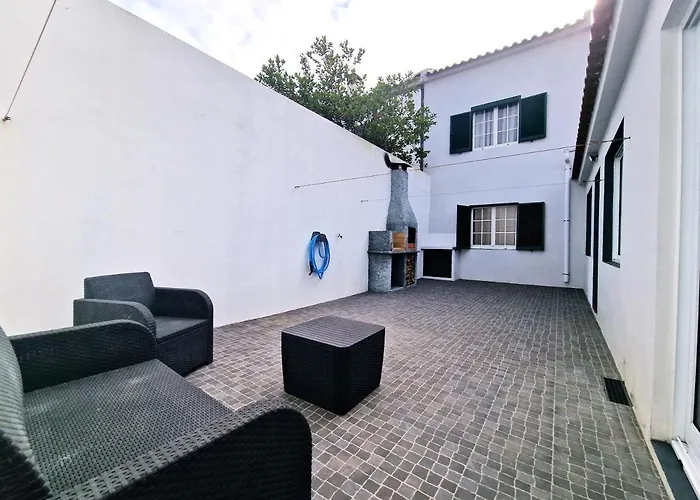 House Levada Semesterbostad *